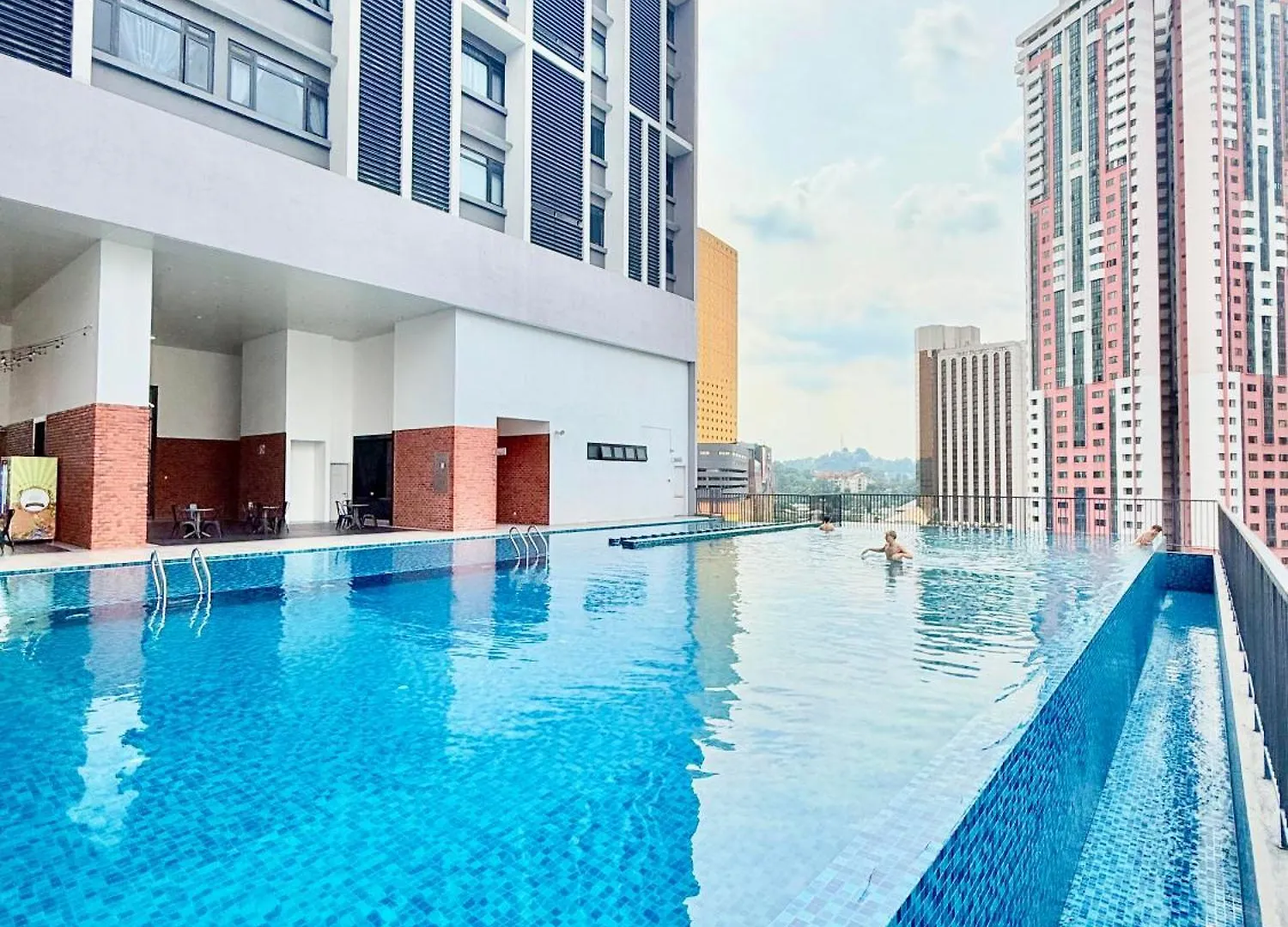 Chamber Residence Kl By Sleepy Owl Suites Kuala Lumpur Malaysia